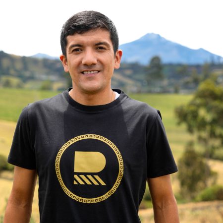 Camiseta Logo Gold Edition | Unisex